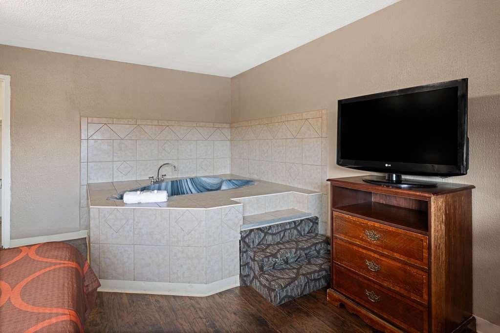 Rodeway Inn Youngstown Quarto foto